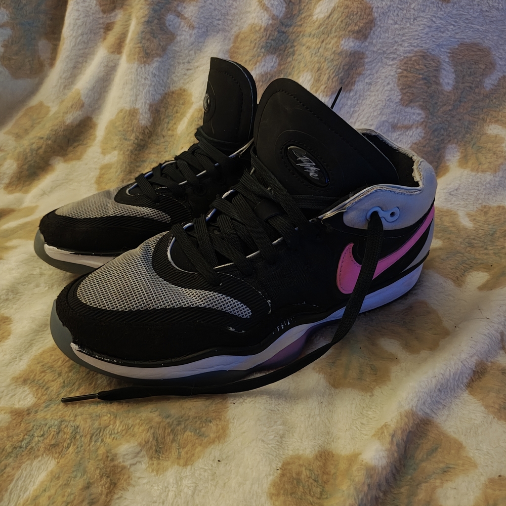 NIKE Air Zoom GT Hustle 2 Basketball  Shoes 7.5  Black Platinum Pink